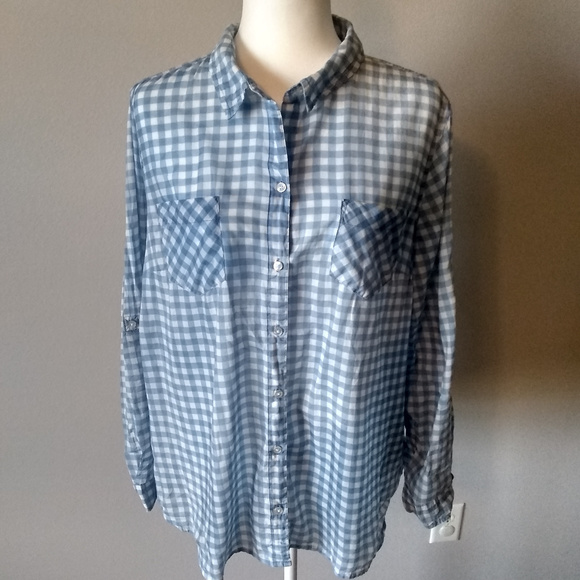 Old Navy Tops - Old Navy, blue & white gingham, button down shirt